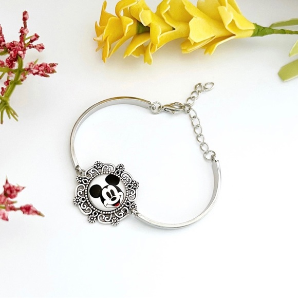 Mickey Mouse Charm Bracelet NEW - Picture 2 of 7